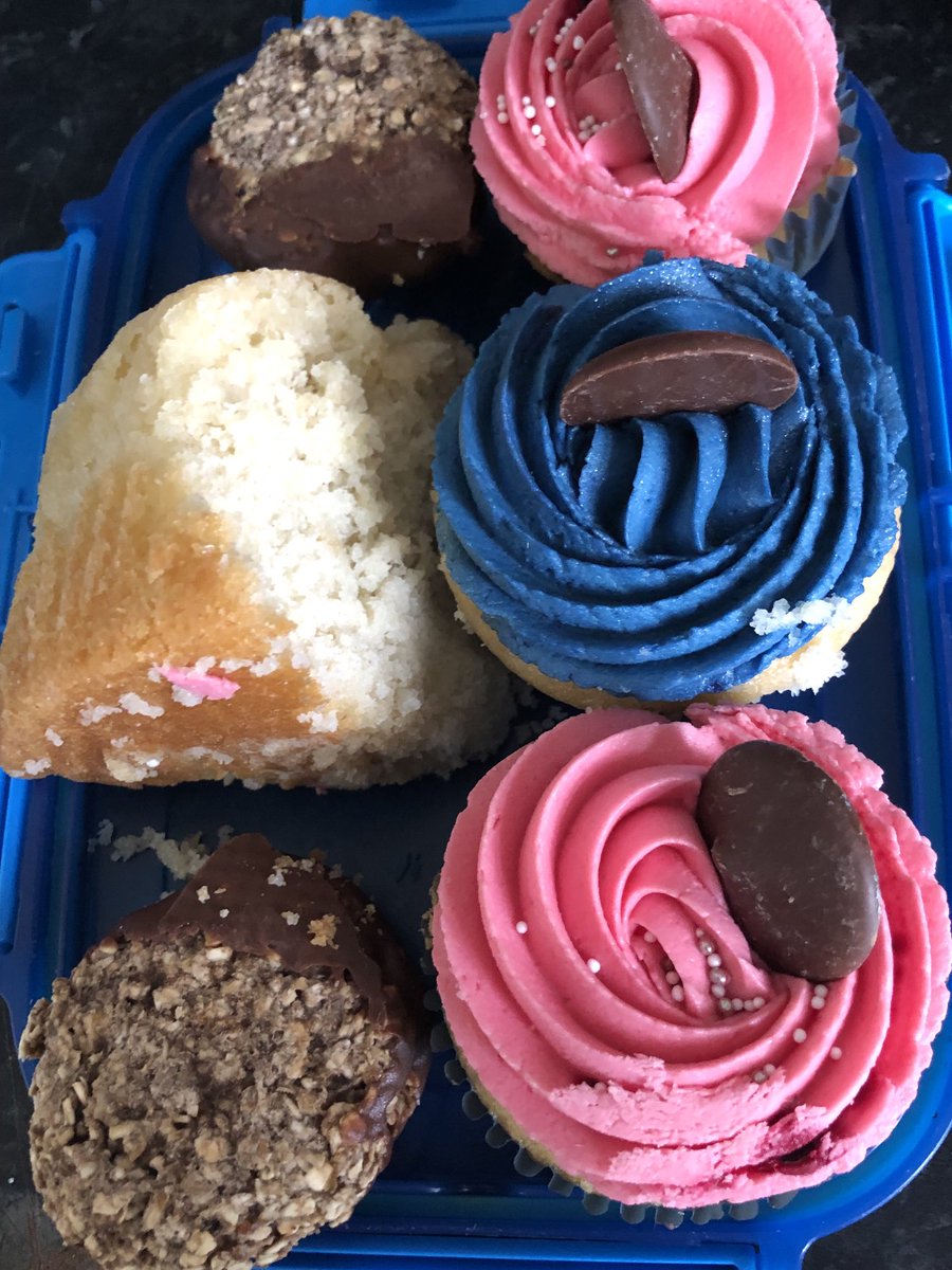 Laurenlondoner's tweet photo. This is why I love my local fete #wellstreetcommon 6 vegan cakes for £6!!!!! Trouble is where do I start? It’s about afternoon coffee time so we shall see😂 https://t.co/jngSf3ghUF