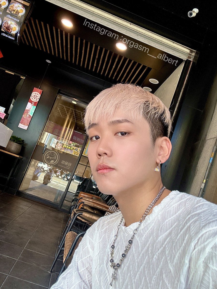 有楠梓的朋友嗎 舉個手讓我認識

#OrgasmBarbershop #男士理髮