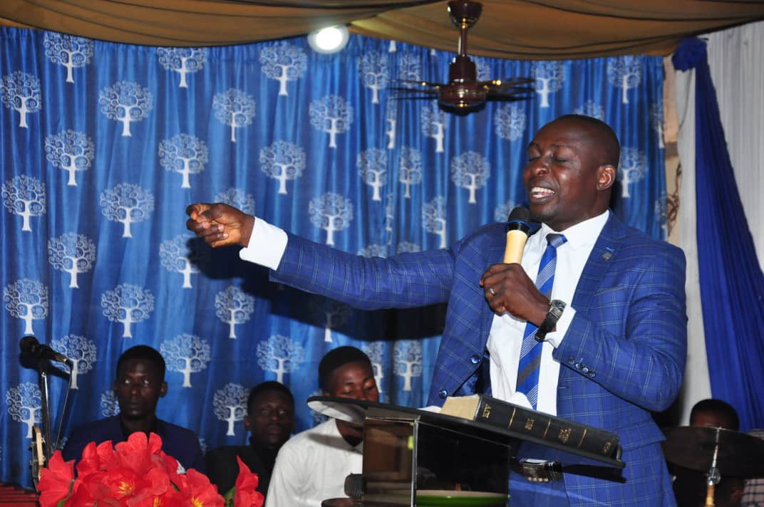 Ktm_anyigba's tweet photo. “Cross session of today’s celebration service” Topic: Victory at last. #sundayservice #happysunday #pastorsegun #ktmanyigba https://t.co/ze3ORLcwin