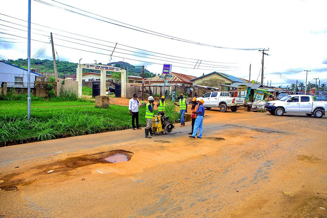 EkitiArshavin's tweet photo. Ekiti State Public Works Corporation has commenced full-fledged operation with comprehensive rehabilitation of Housing roundabout/Prison road, along Afao road, Ado Ekiti.
Truly, BAO has turned Ekiti to a construction site.👍
#BAO
#ConstructionKing
#CommunityDevelopmentChampion https://t.co/KwhFsvyRdJ
