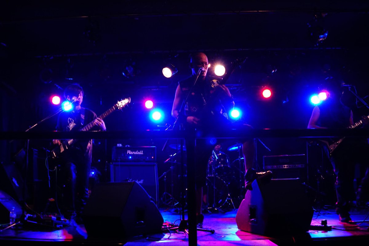 6/8　岡山Ark
懺鉄企画"HELHEIM"
ありがとうございました！

XENORMOUS一番手、剛のスラッシュ
二番手Slaying Under Mines、香川の巧緻なメタルコア
三番手JAP、力強い八尾メタル
トリは岡山が誇るBlackMetalの魔王、懺鉄

最高の対バンと最高のお客さんと最高の時間を過ごせて感謝！