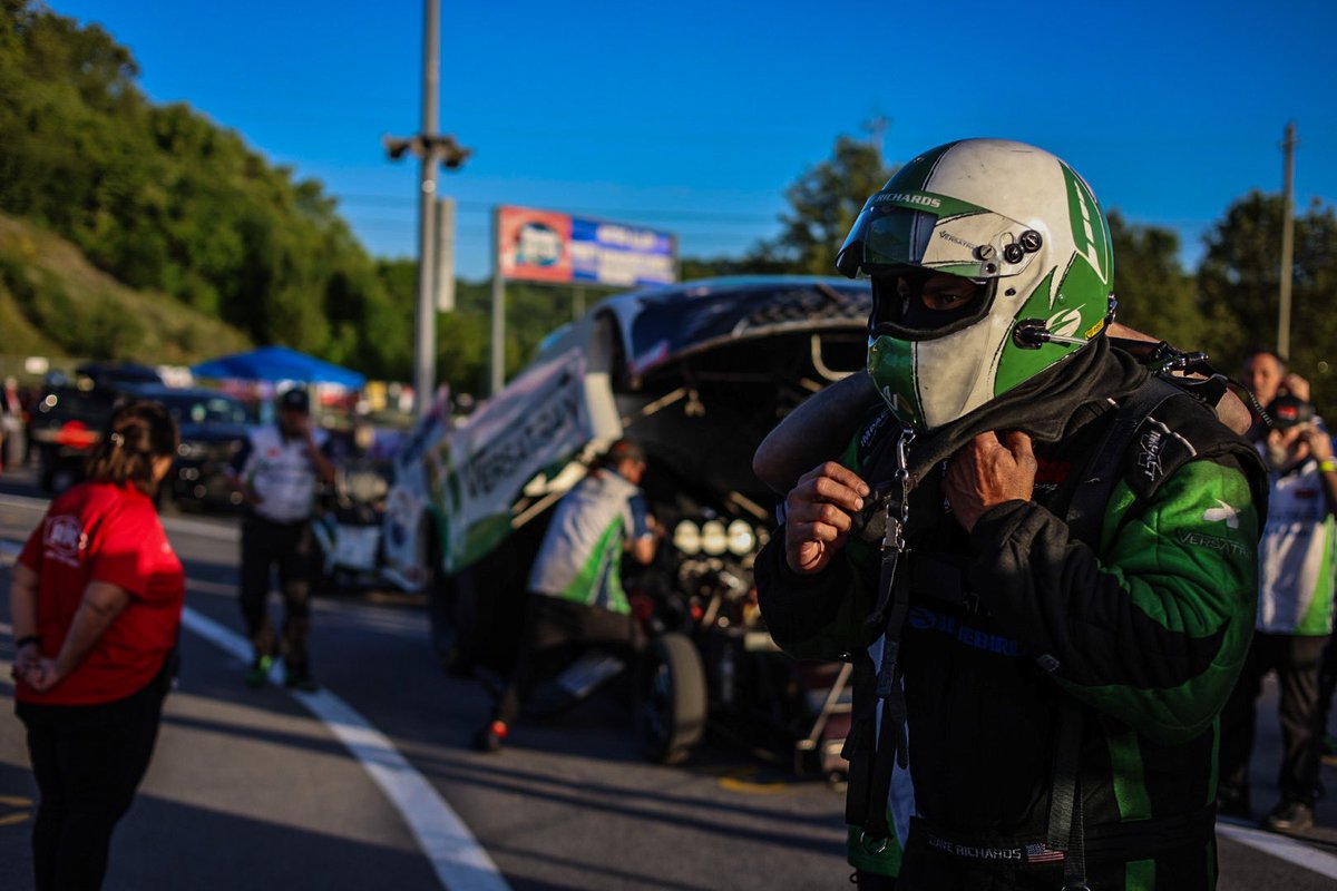 DaveRichardsFC's tweet photo. Ready for battle. #ThunderValleyNats

#versatran • @BluebirdTurf • @ScagPower • @scagracing • @redlineoil • #TeamRedline https://t.co/e7WLYSJoo3