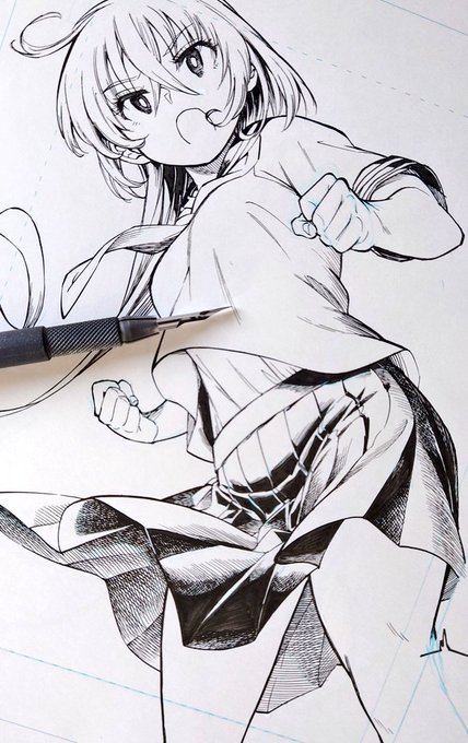 自分は服のシワをベタとタッチで加筆するのが好き+体の構造をシルエットごと隠す衣装(スカート筆頭)が苦手というコンプレックスを持つため、必然的に体のラインを意識した仕上がりになってしまいます。故にベタのシルエットをボンと画面に置ける作家さんをとても尊敬と羨望の眼差しで見ております。 