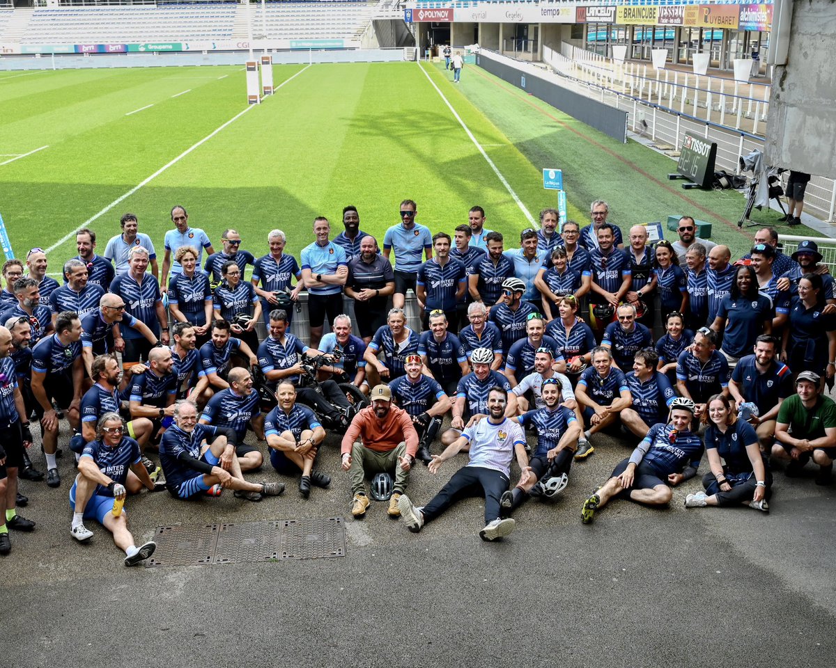 Ils l’ont fait ! 👏

Lors de cette dernière étape au départ de la Tour d’Auvergne, nos cyclistes 🚴 ont parcouru les derniers kilomètres du défi des Cistes. Le peloton a enfin atteint le stade Marcel-Michelin, pour encourager nos Cistes💙 lors du dernier match de Top14. 💪🏻