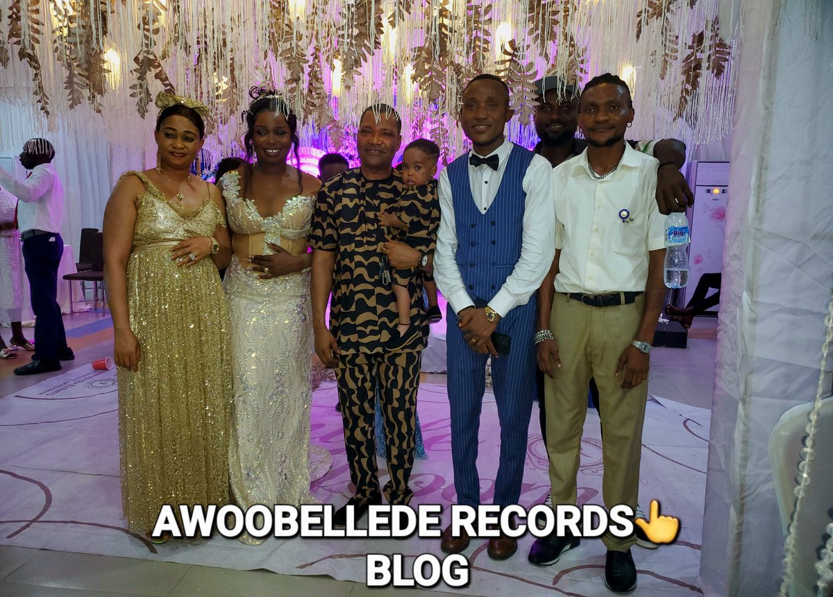 Supadjtablowa's tweet photo. Still on the marriage posting of Mr Effiong Effiong guys...

👆
.
.
#mtnnigeria #davido #budxuncoverd @budw
Isernigeeiar #twin nee #kemzy babi #samsungmobile #peruzzi #mcdanfo #gloriousdjlexzy #dj kingb #dj topten #mc chris https://t.co/JpDgrgkNTW