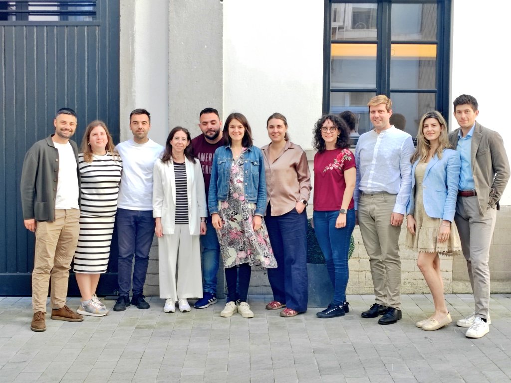 What a pleasure to meet again the #NEXT committee of <a href="/ESICM/">ESICM</a> and work on new initiatives to support education, excellence and professional growth of young intensive care physicians from around the world!

So happy to work with this amazing group of people

#summerschool2024