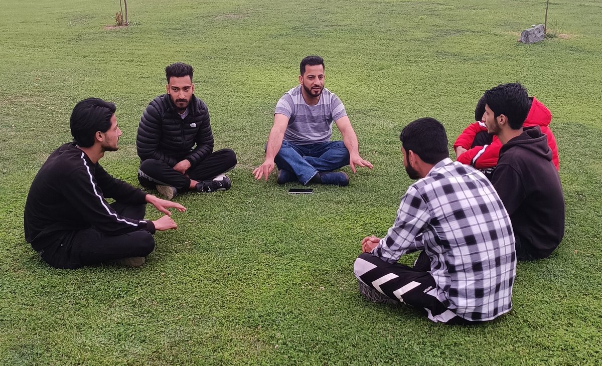 Khalidraja07's tweet photo. #DayRecap
A day well spent, meeting with karyakartas of Eidgha constituency in the evening.
@AshokKoul59 @RavinderRaina 
@BJYM4JK https://t.co/iyzi6Rz8tT