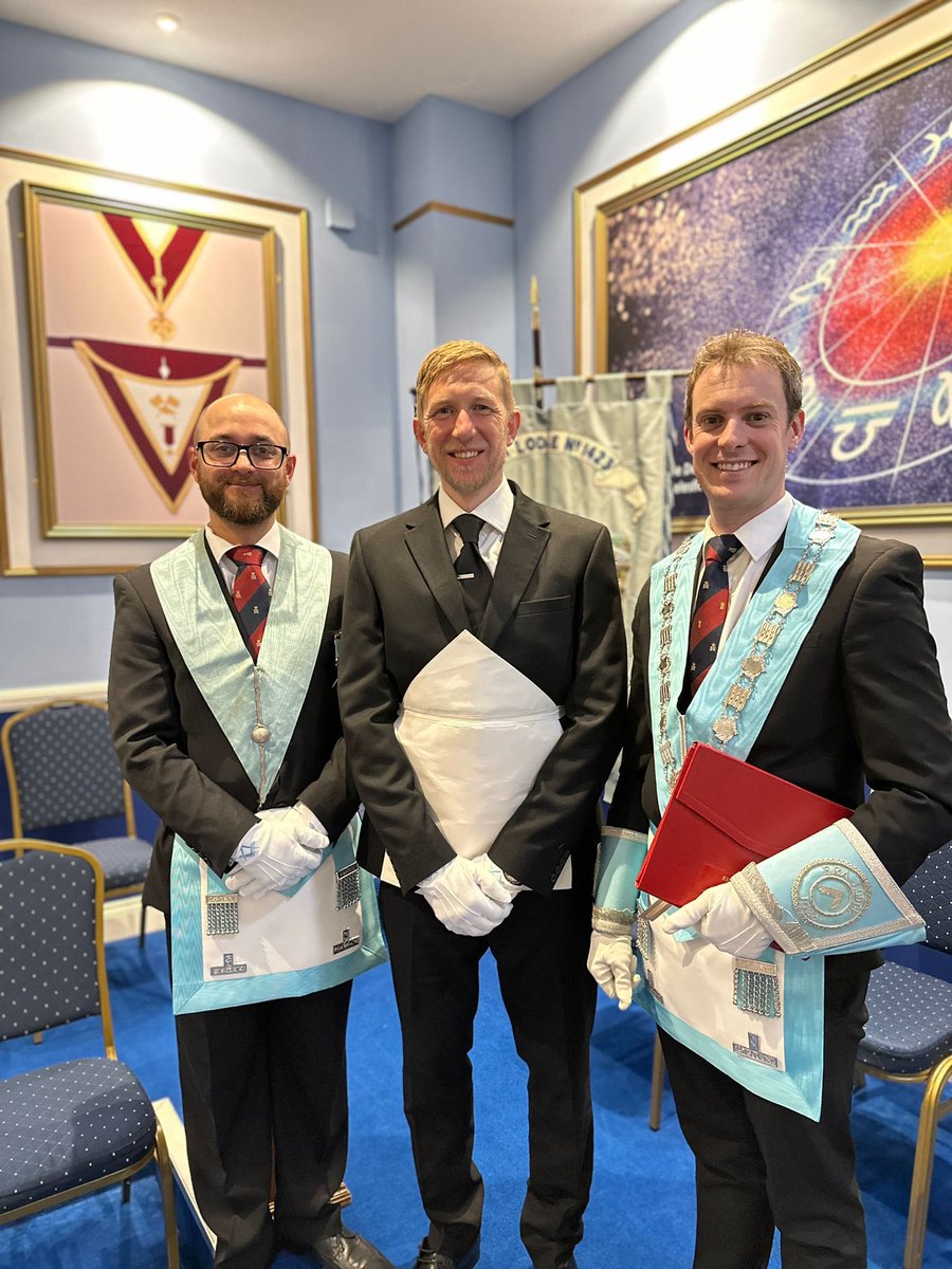 Era1423's tweet photo. A fantastic meeting for Era Lodge yesterday and a new initiate welcomed into the Craft!

#EraLodge1423 #Freemasonry #MiddlesexMasons @MiddlesexMason @UGLE_GrandLodge https://t.co/W1jYWVOJR4