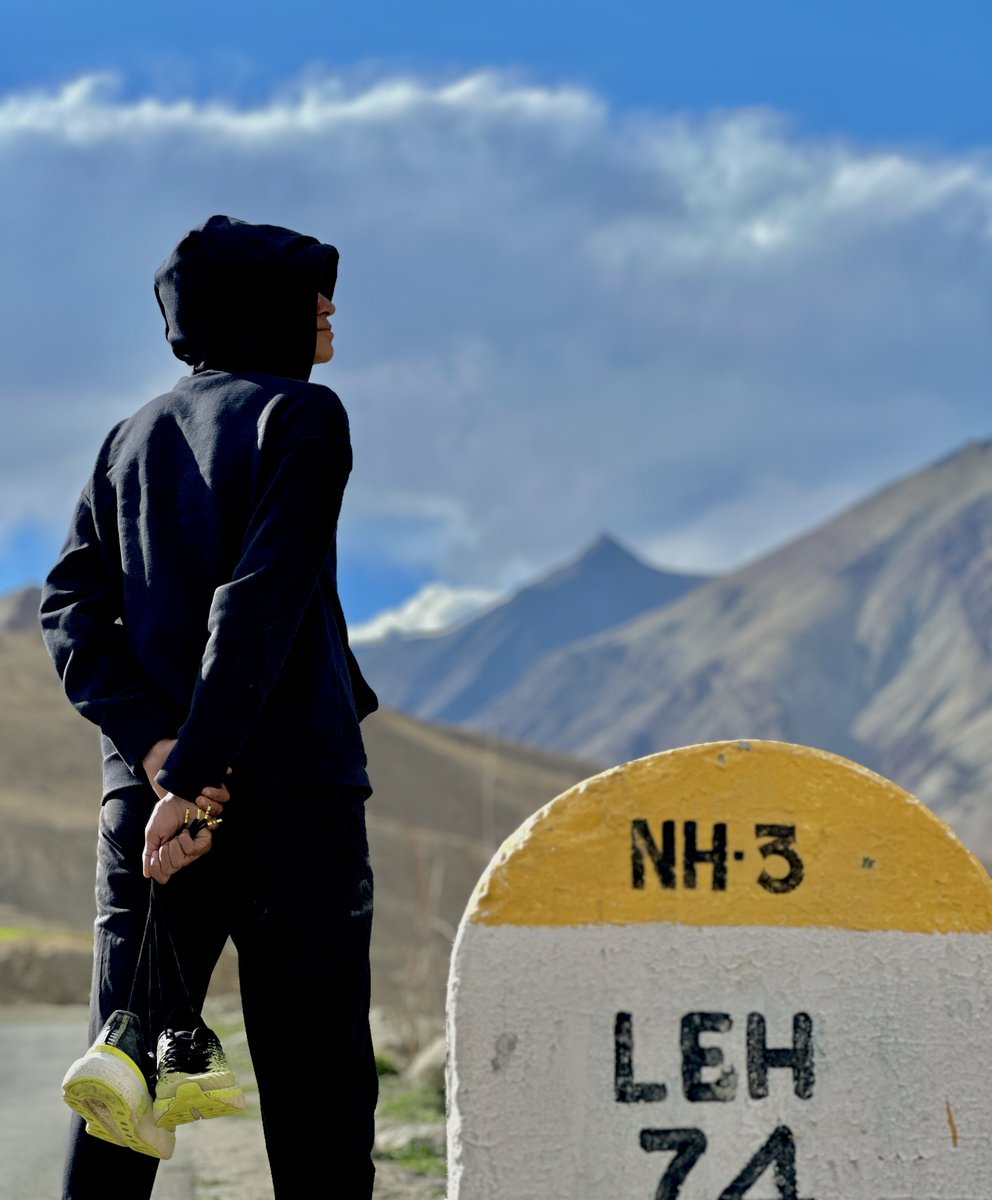 sufirunner's tweet photo. To the next โก
#ladakh #ultraruns https://t.co/SdwsdbUtkf