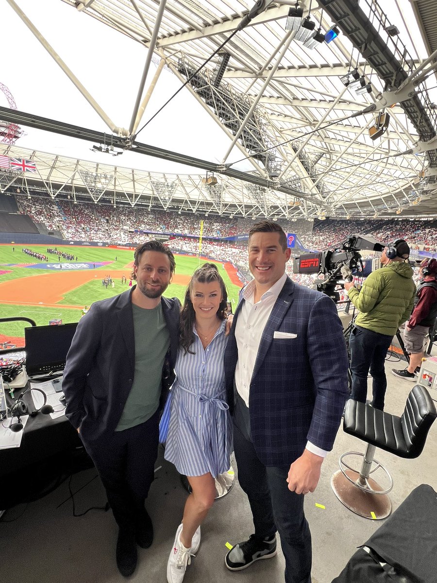 Melanie Newman tweet media