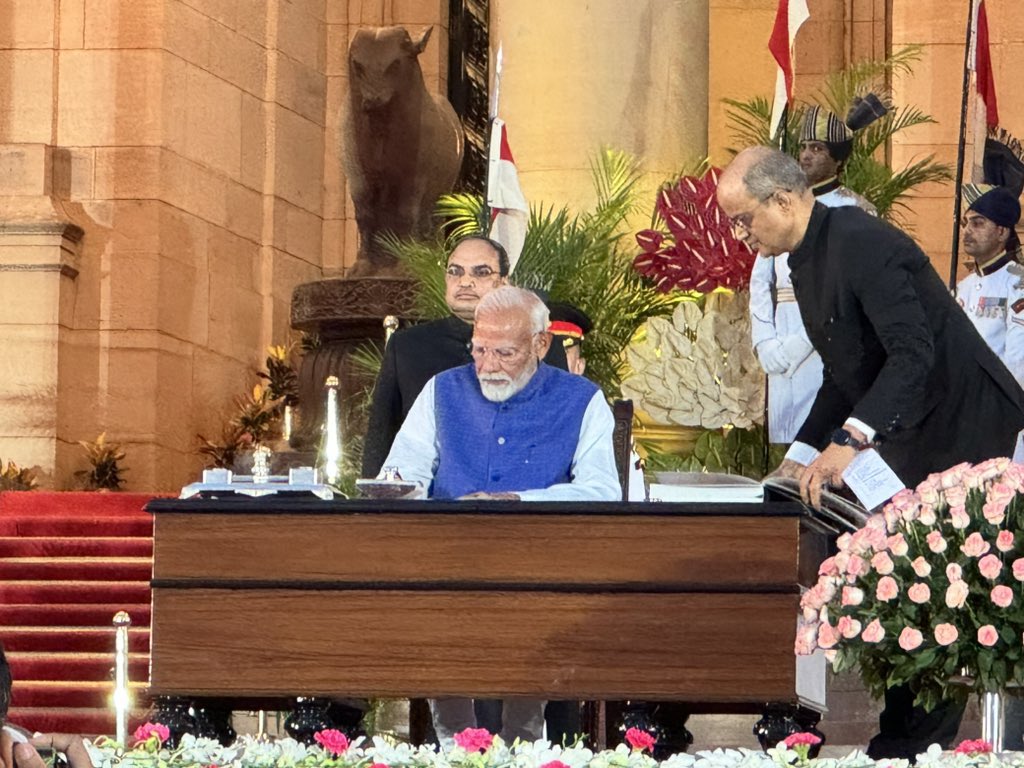 Sadharan.Manushay (@smanushay) on Twitter photo 