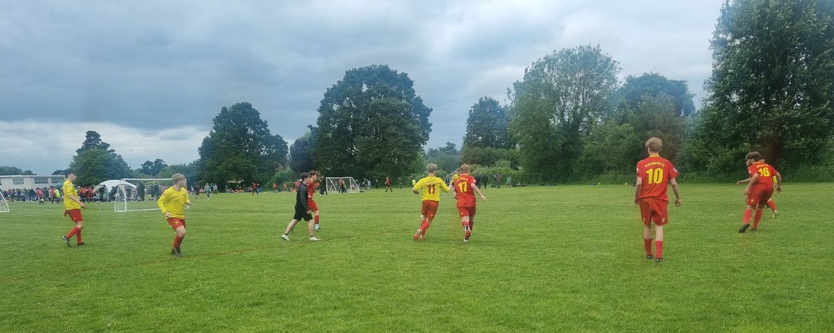 pinewood_fc's tweet photo. Pinewood A vs Pinewood B in the Ashbridge Park tournament. https://t.co/31LfGzUW0j