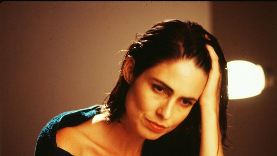 filomenaferret0's tweet photo. • #BocaDoLixo (1990)
Escrita por Silvio de Abreu, foi exibida em 8 capítulos. A trama fala sobre um triângulo amoroso entre uma ex-atriz de pornochanchada, um rico empresário e um pedreiro. A história mistura sexo, tragédia e suspense e passa-se no "submundo" de São Paulo. https://t.co/xn6iChw4Qi