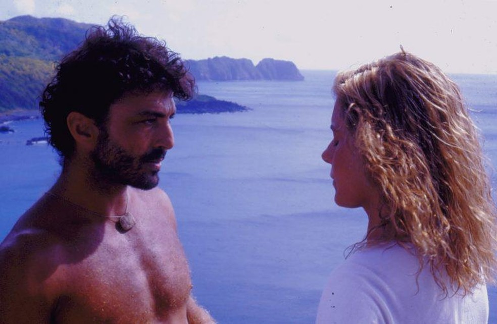 filomenaferret0's tweet photo. • #RiachoDoce (1990)
Escrita por Aguinaldo Silva e Ana Maria Moretzsohn, foi exibida em 40 capítulos. Carlos tinha o objetivo de encontrar uma carga de um navio afundado e Eduarda queria buscar algo que mudasse sua vida, já que vinham vivendo algumas crises existenciais. https://t.co/dy98yAPVVk