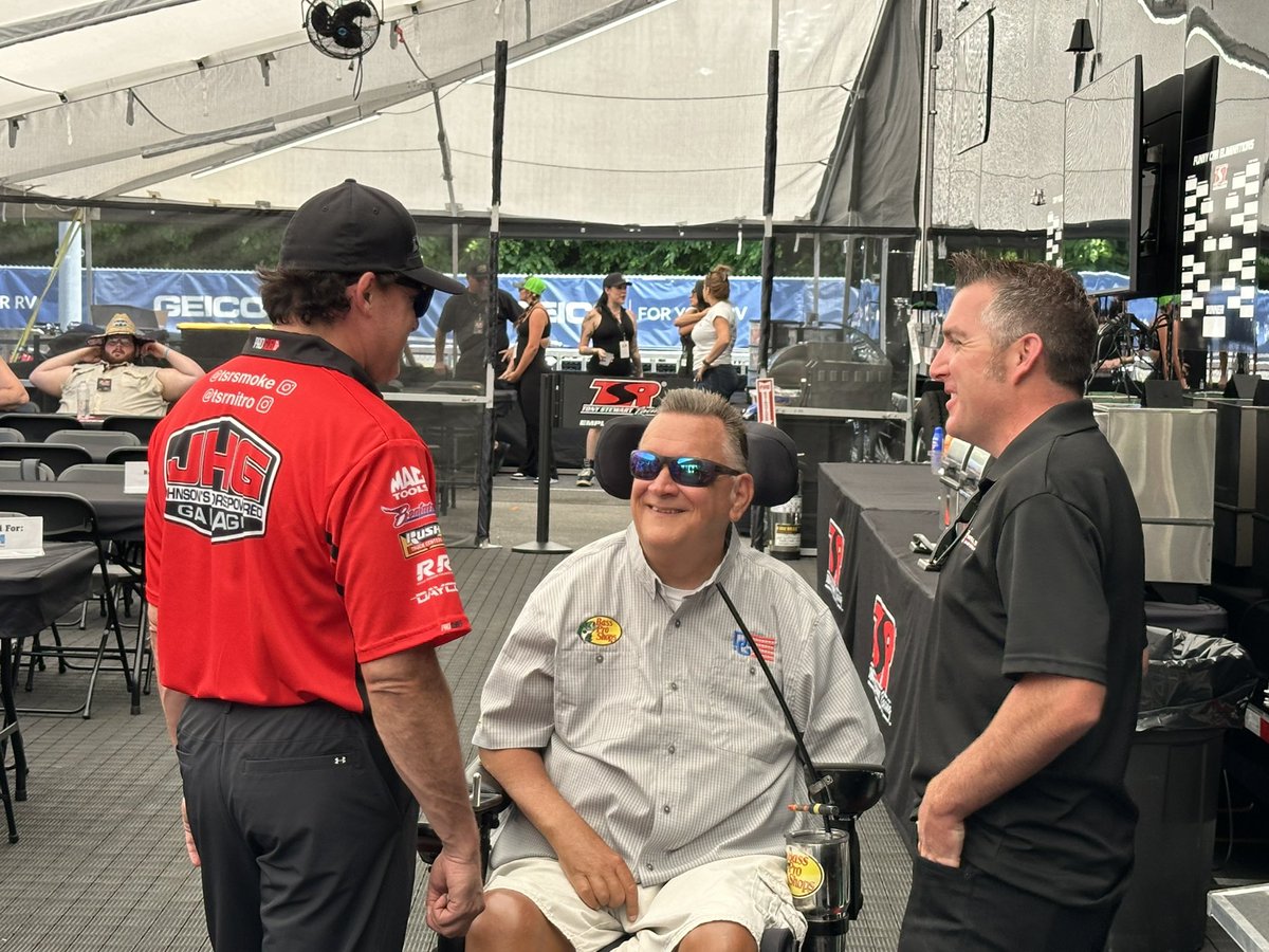 JerryJordan_KTT's tweet image. Remember unlike a lot of other racing series, in @NHRA fans don’t need to buy a #PitPass to access the pits. Your ticket is your pit pass and gets you up close to the action and the drivers/crews!
