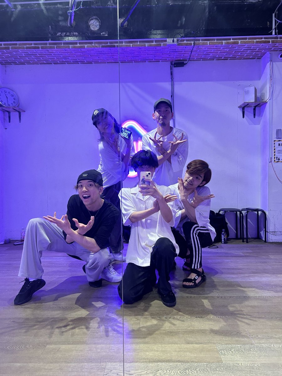 昨日強火のリハしてきたんだけどね
本当に楽しかった！
一瞬で時が戻った〜。早く全員に会いたい。
強火のお客さんにも会いたい。(嘘じゃない)
そして色んな意味で泣くから。まじで。

次あるかも分からんし、あったとしても
この内容はこの日以外やることはないから
少しでも迷ってたらきてね🙃