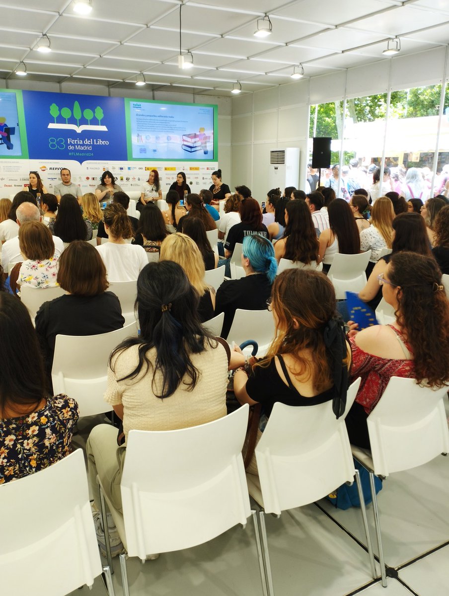 YerseyOwen's tweet photo. Y #LCM24 cerró con una estupenda charla sobre #novelaerótica, una charla con #ShelbyMahurin y la enriquecedora de #editoriales.
#PabellónEuropa #FLM24 https://t.co/sywAqzlCrh