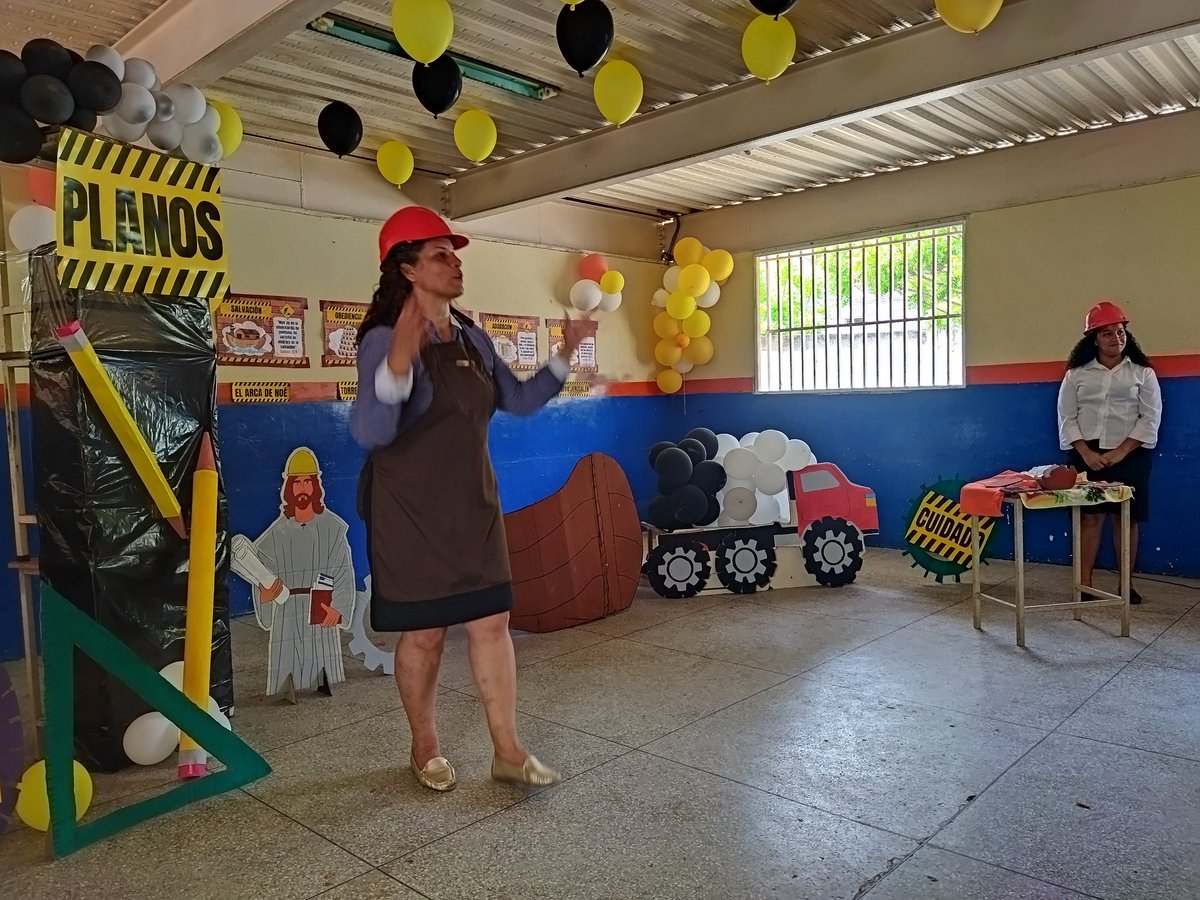 ¡Iniciamos con la rotación de estaciones! 🔁

Diferentes áreas se encuentran dirigidas por Coordinadores y Maestros de nuestra zona 👷🏻‍♀️

Estaciones como Planos 🔨, La Cantera, Ladrillos, Descanso, visitadas por los presentes 🧱

#Zona4ConCristoEnLínea
#PasiónMIVENOR