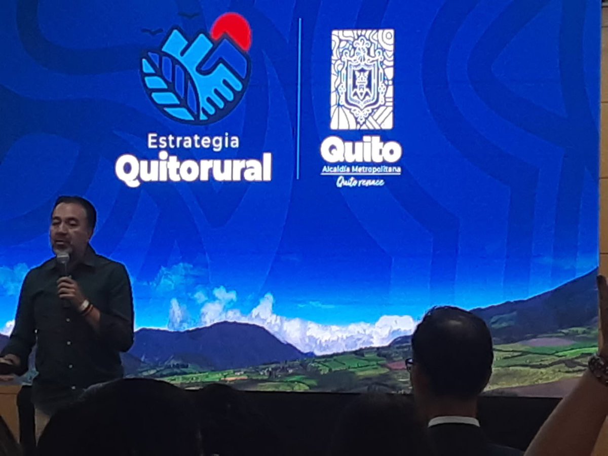Pacto Agroalimentario Quito (@pactoquito) on Twitter photo El Director Metropolitano para el Desarrollo Rural, Diego MartĂnez, reconociĂł los aportes de miembros del PAQ como <a href="/rikolto/">Rikolto</a>, <a href="/ruaf/">RUAF</a> y <a href="/FAOEcuador/">FAO Ecuador</a>; el PAQ enviĂł tambiĂ©n sus contribuciones en el proceso de diseño de la Estrategia. 🤝 El Director Metropolitano para el Desarrollo Rural, Diego MartĂnez, reconociĂł los aportes de miembros del PAQ como <a href="/rikolto/">Rikolto</a>, <a href="/ruaf/">RUAF</a> y <a href="/FAOEcuador/">FAO Ecuador</a>; el PAQ enviĂł tambiĂ©n sus contribuciones en el proceso de diseño de la Estrategia. 🤝