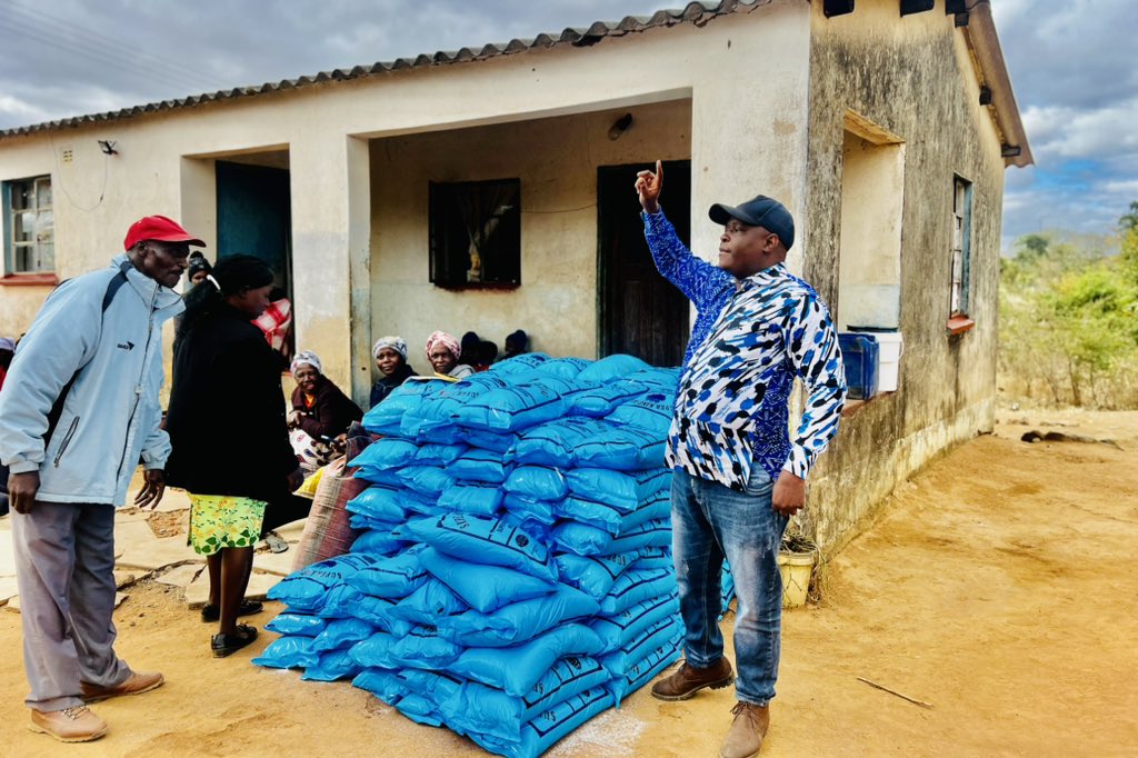 mavhairemt's tweet photo. PaRupike - Parugesheni -Masvingo Central today 9th June 2024 we address the national crisis ,drought ! —“Mavhaire wauya ,Zhara wakaura! “
#Dzikisa Gejo , Pasi pane Mwando ! https://t.co/oyGUnqE8mL
