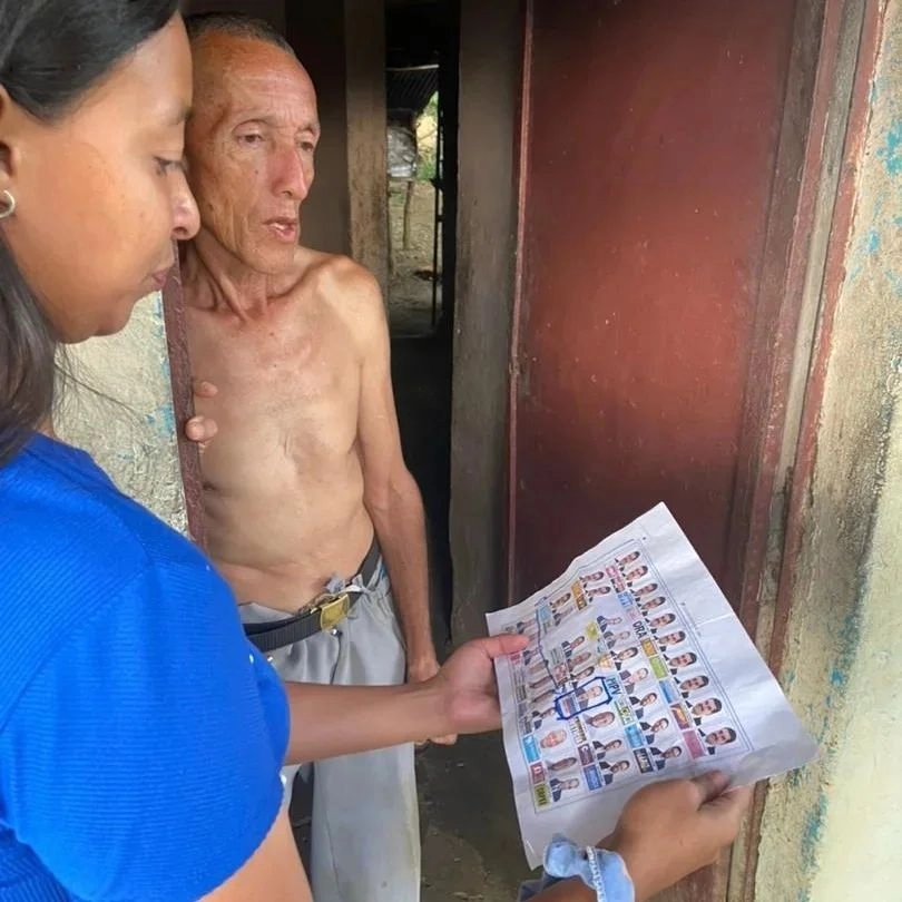 FalconUnt's tweet photo. @untmunfederacion Casa por casa en el sector los países 1,2 y callejón san Pablo🇻🇪 UNT Mcpio Federación presente. #EdmundoPaTodoElMundo #GenteDePalabra https://t.co/CrkFh9h5Fm