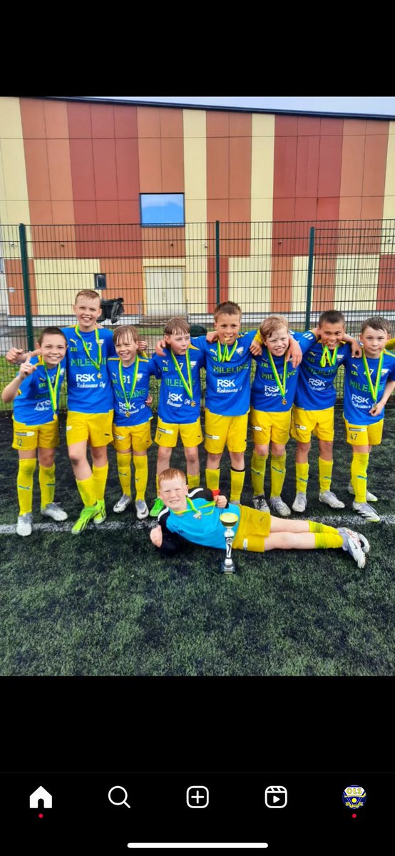 Kesäpudas 2024 - P11 Kilpa (2013) Voittajajoukkue OLS 13 Sininen

Vaihtelevista sääolosuhteista huolimatta OLS 13 Sininen voitti Kesäpudas 2024 -turnauksen upealla yhteispelillä, loistavilla yksilösuorituksilla ja vahvalla voittamisen halulla.

Paljon onnea pojat! 🏆💙💛