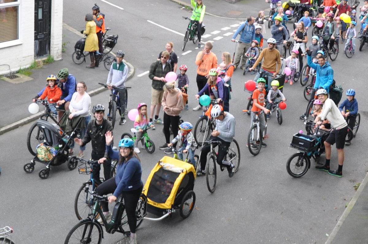 Our next ride will be on Sunday 22 September setting off at 10.30am from Meersbrook Park. It'll be a circular route, with the opportunity to have a picnic together in the park afterwards. 

#KidicalMass