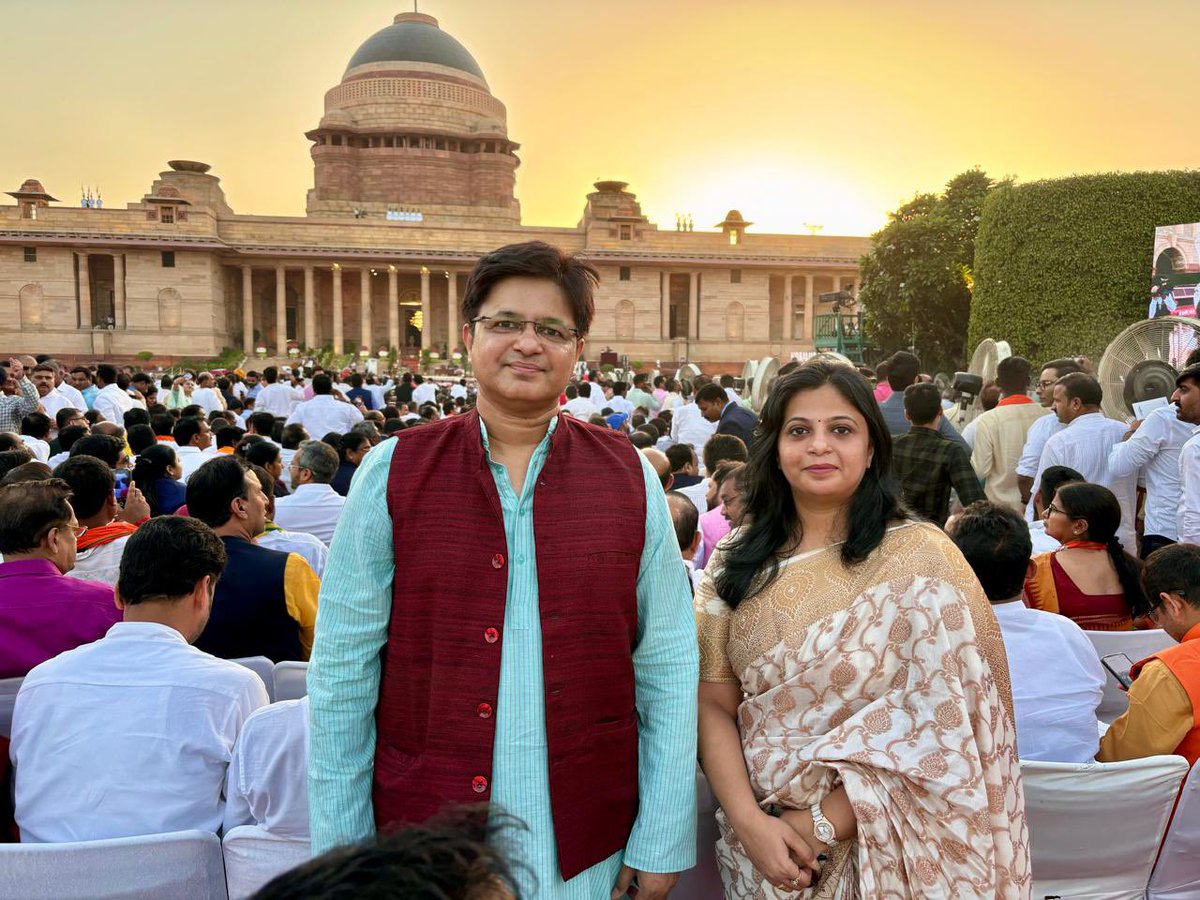 imanishdabhade's tweet photo. A rare privilege to be invited for PM @narendramodi 3.0 swearing-in ceremony today evening at Rashtrapati Bhavan !!! Truly a historic, memorable moment 🤩 https://t.co/hMGna0HEch