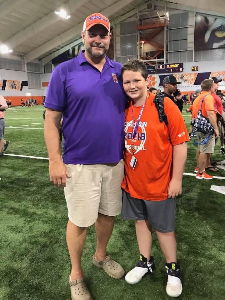 vhammond90's tweet photo. 6 years ago at ⁦@ClemsonFB⁩ camp to this weekend. Thanks for the opportunity. Go Tigers. The fishing was better this morning. ⁦@john_hammomd⁩ ⁦@DenaHammond9⁩ #gotigers #hartwell #fishing #football https://t.co/UCr1hL347I