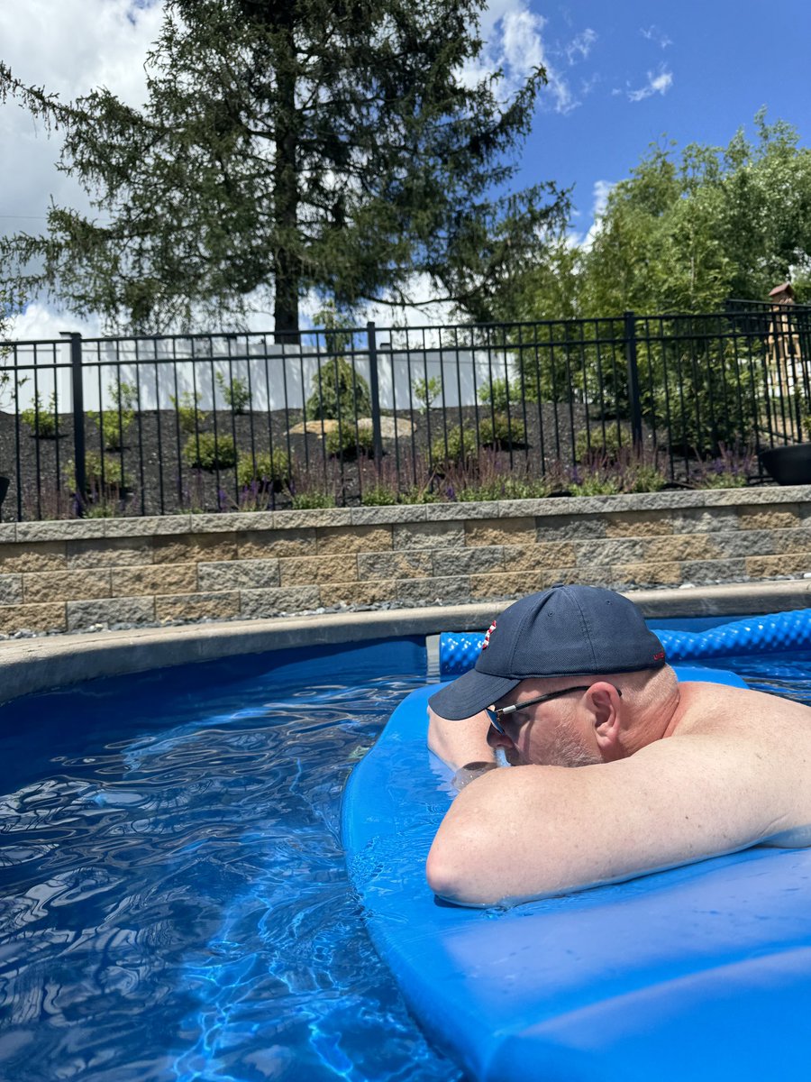slc_tex's tweet photo. Sunday Funday 💦☀️ @RogerCowder https://t.co/oyEioqm5FG