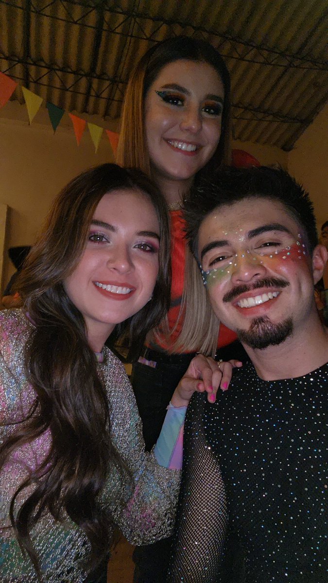 Alejact9223's tweet photo. Ayer no solo celebramos un cumpleaños, fuí feliz viendo a mis compañeros de danza siendo ellos sin restricción alguna 🫶🏻 https://t.co/kznNdVBy0V