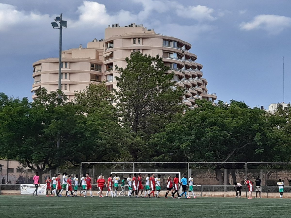 IsaMartinez53's tweet photo. Ha empezado el Mundialito de fútbol para la inclusión #TrofeoFelixEbanda y es una gozada ver a tantos chicos que han pasado por #ProgramaInmigrantes @ValenciaCaritas participando en el torneo jugando o aplaudiendo
#AquiLateUnCorazón https://t.co/LoDWmYVwSB