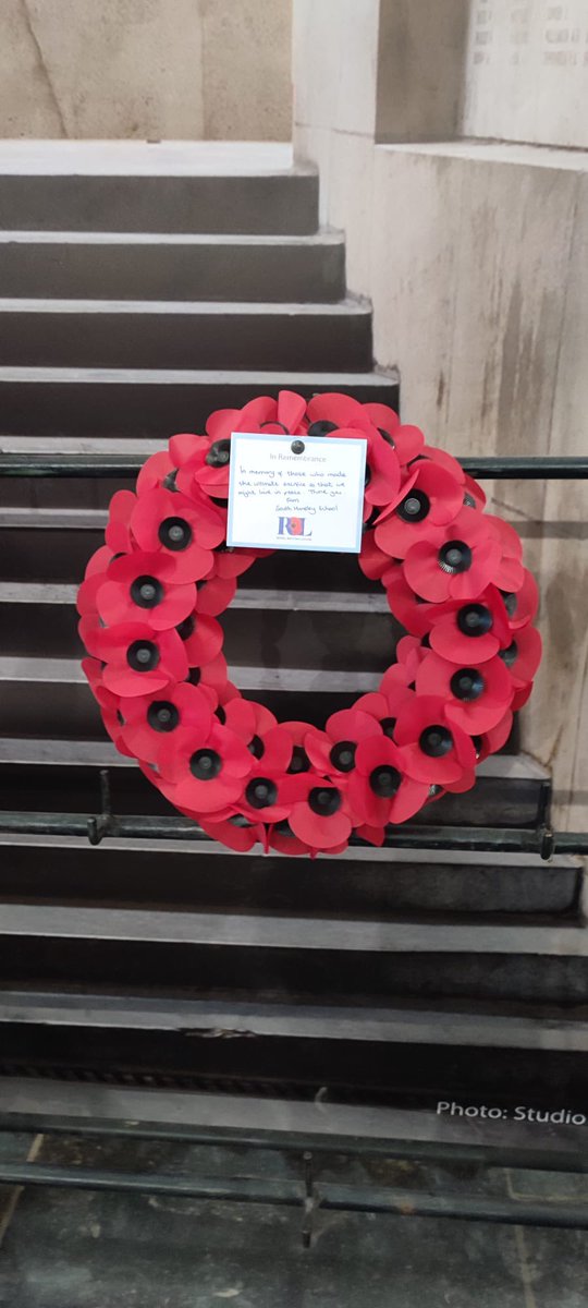 SHS_History's tweet photo. Brian, Polly, Fianna and Matthew laid the wreath at the Menin Gate service tonight on behalf of everyone @southhunsley with a message from @m_blackledge 🌹 https://t.co/gOTg5zncMA