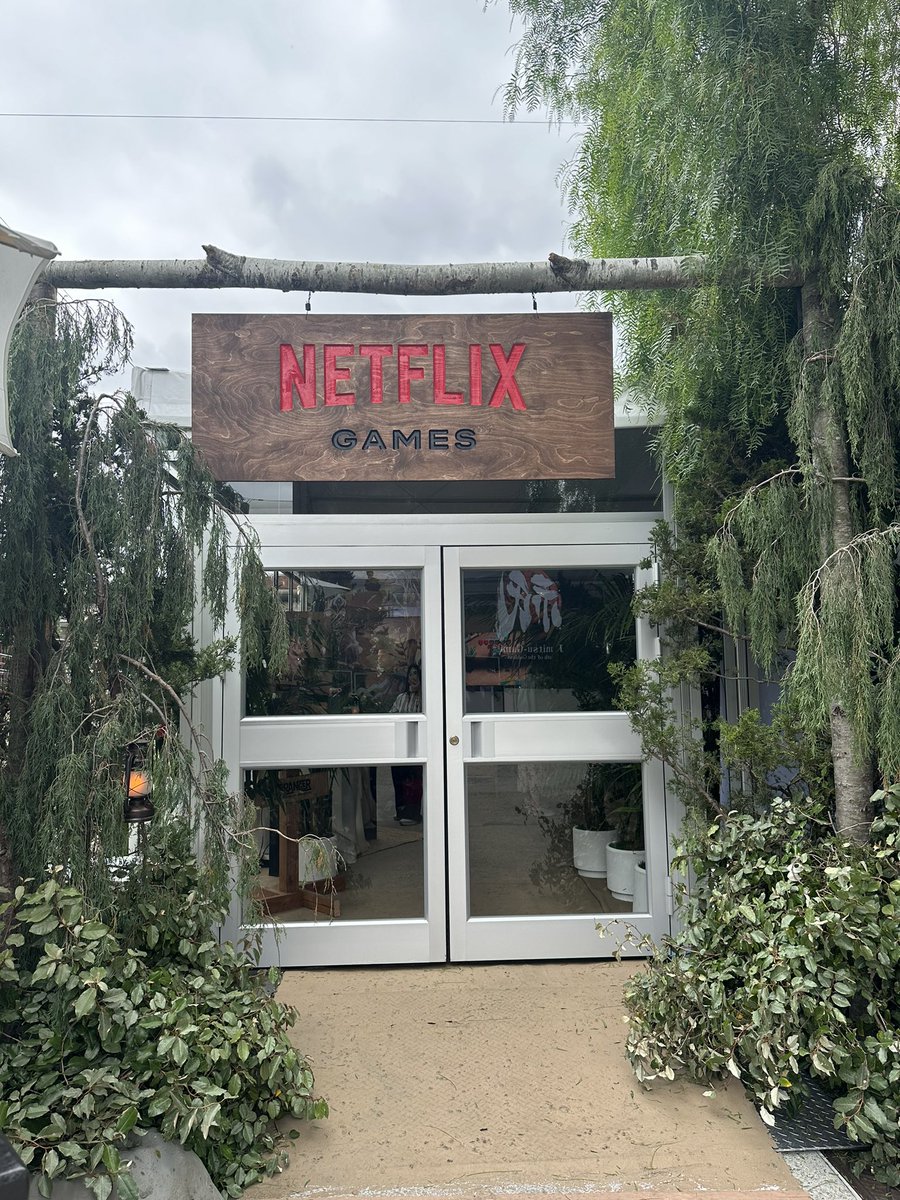 Monica Leah tweet media