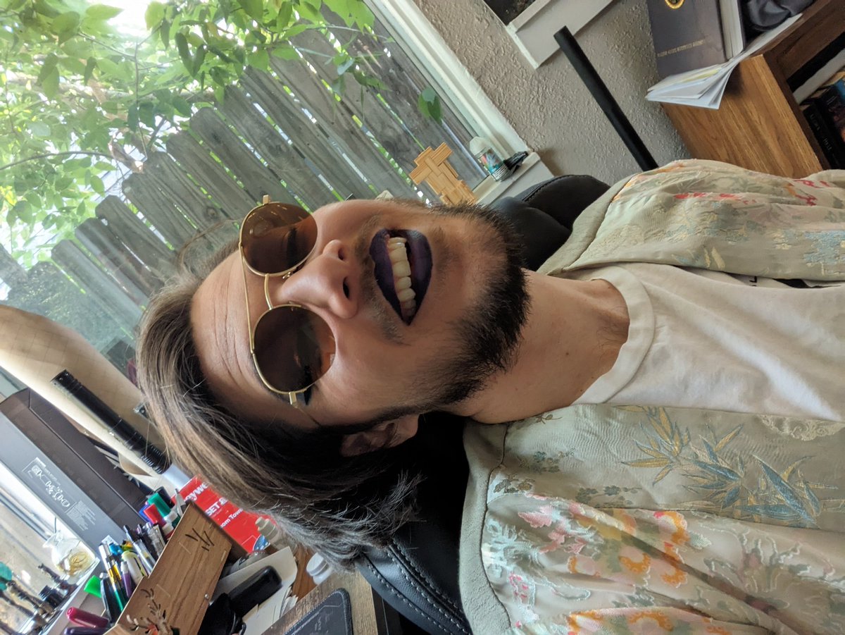 FrankieJFields's tweet photo. Don't mind the mess. It doesn't exist if you don't look at it https://t.co/H3u7PN962Q