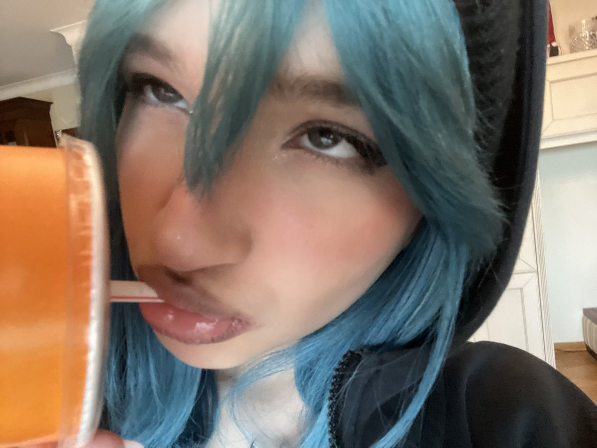 anokhinalol's tweet photo. Today I’m SSStalker ^w^
Do we like stalker girlfriend? https://t.co/wuf2Dv4cZH