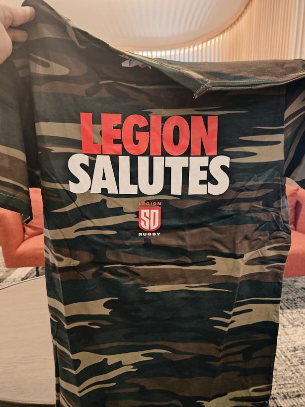 ShokoMama531's tweet photo. これからラグビーです🏈
先着1000名様用のTシャツ頂きました〜👏
Go LEGION 💪🔥
#RUGBY #SDLegion
#ラグビー #SnapdragonStdm https://t.co/6F2rcsVmYY