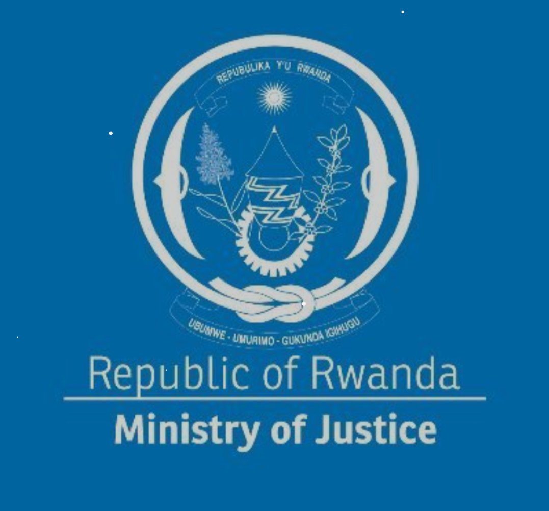 TayaTheoneste's tweet photo. Benshi bari k’urukiko bibaza uko Murangira Jean Bosco yica umuntu akaba adafunzwe? Ubutabera nibwo buhanzwe amaso.
Igifungo cya burundu kirakomanga kuri Murangira Jean Bosco n’itsinda rye ryakubise rikanakomeretsa Twagirayesu Samuel bikamuviramo urupfu https://t.co/g4rXNtEqlZ https://t.co/Bwp1SHOEG6