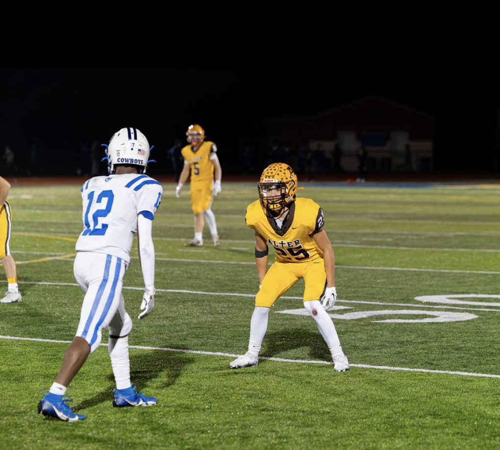 drew_cripps's tweet photo. Check out my freshman year highlights!

Team Achievements:
- Regional Champions
- State Runner-Up

Stats:
- 50 Tackles
- 5 TFL
- 11 PBUs
- 2 FR
- 1 FF
- 2 Carries 44 Yards 1 TD

https://t.co/92bH6ST9j9 https://t.co/pMvWKKfsgz