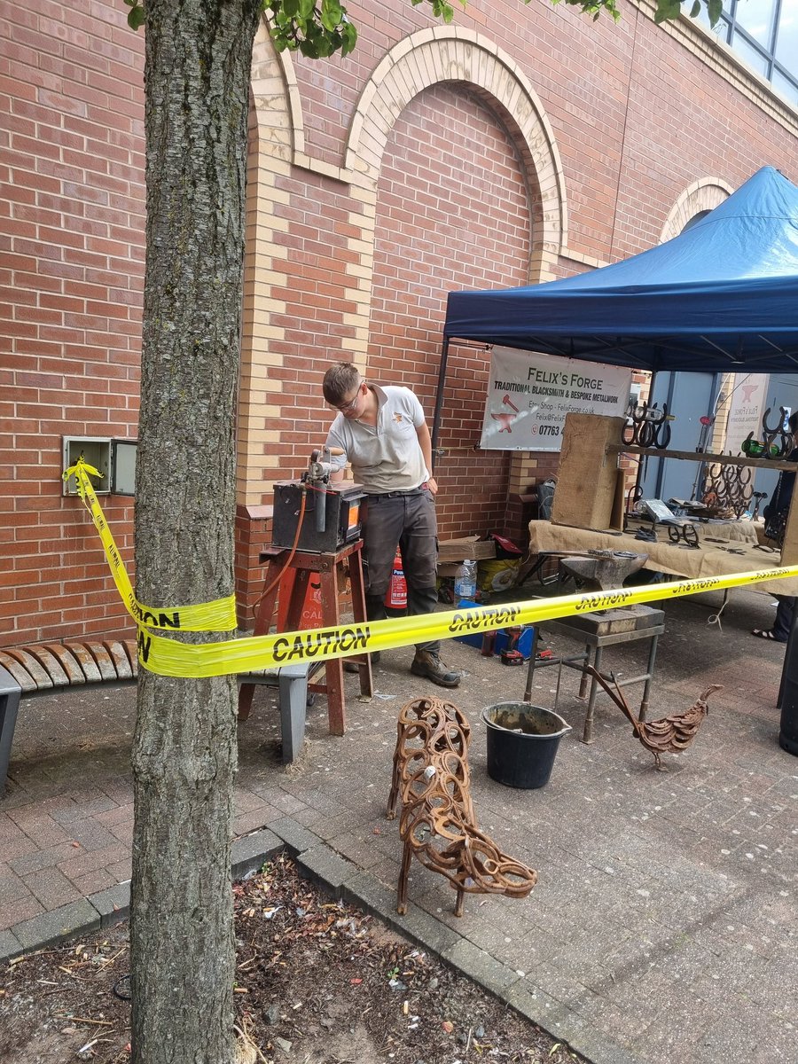 forge_felix's tweet photo. Afternoon Update. 

I'd like thank everyone  who came yesterday to the Museum of Carpet where we were demonstrating outside to raise funds for Mabels Surgerys. 
We had a fantastic day and there was plenty of felix forge bags floating around along with some firepits🔥 
#teamMabel https://t.co/8GPBlvj9db