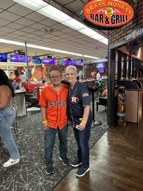 UST_AlumniHTX's tweet photo. Thanks to the alumni that helped us kick off UST Rocks My Socks by bowling their socks off! Here are a couple of pictures from the event but head over to our Facebook to see all of them. Join them and make your gift to UST Rocks My Socks early by visiting https://t.co/fts7mxHZ3S https://t.co/2M5wZckZ7O