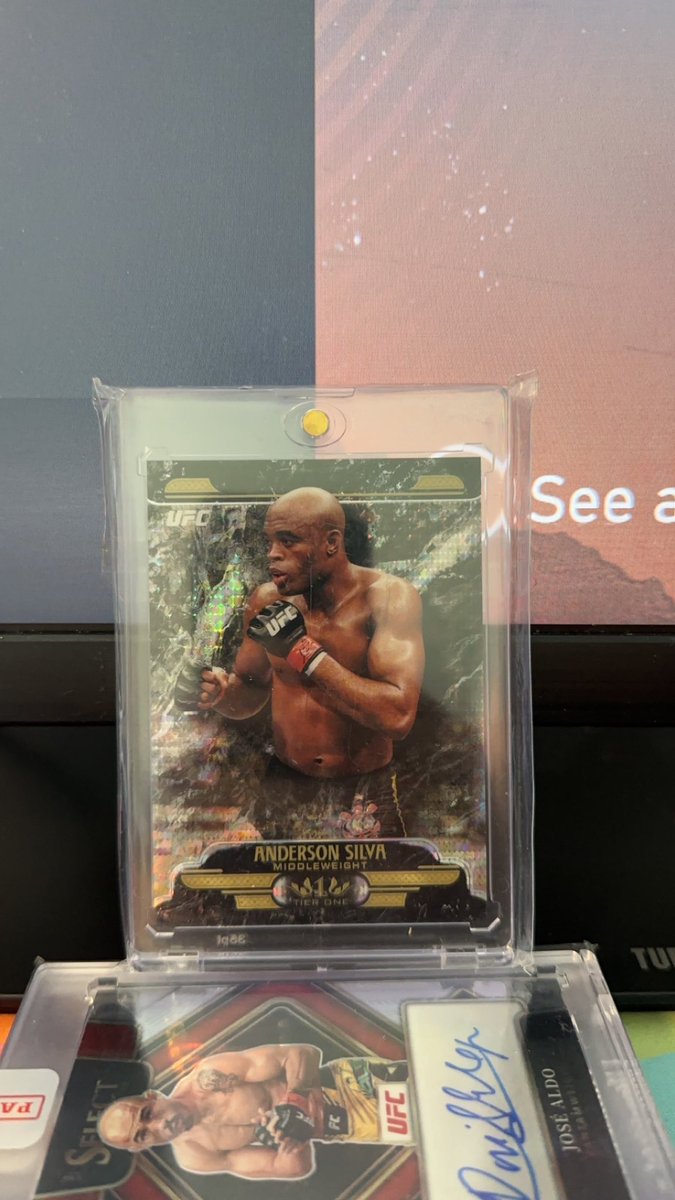 TheSlowBeaver's tweet photo. @SimmosSigs Nate $120 shipped
Poirier’s $90 shipped
Gaethje’s $60 shipped
Silva /50 $45 shipped

Have more if interested! https://t.co/oy7eUD3lxo