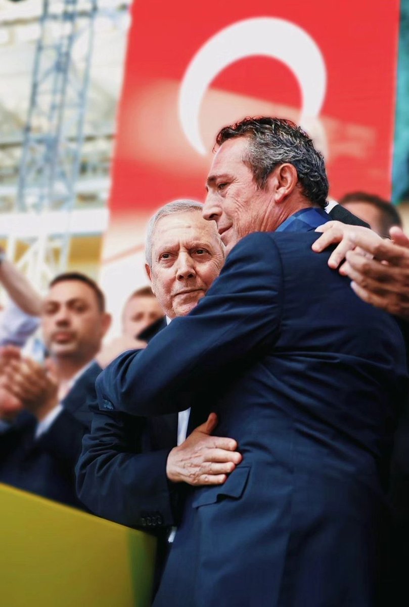 12numaraorg's tweet photo. YAŞA FENERBAHÇE! 🙌 https://t.co/ehk5F62gWV