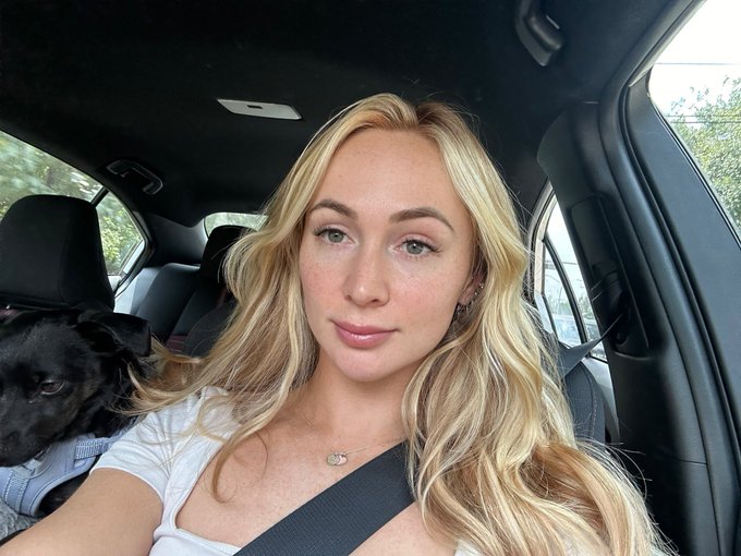 Bare 🤍 https://t.co/eC9QvZCn8g