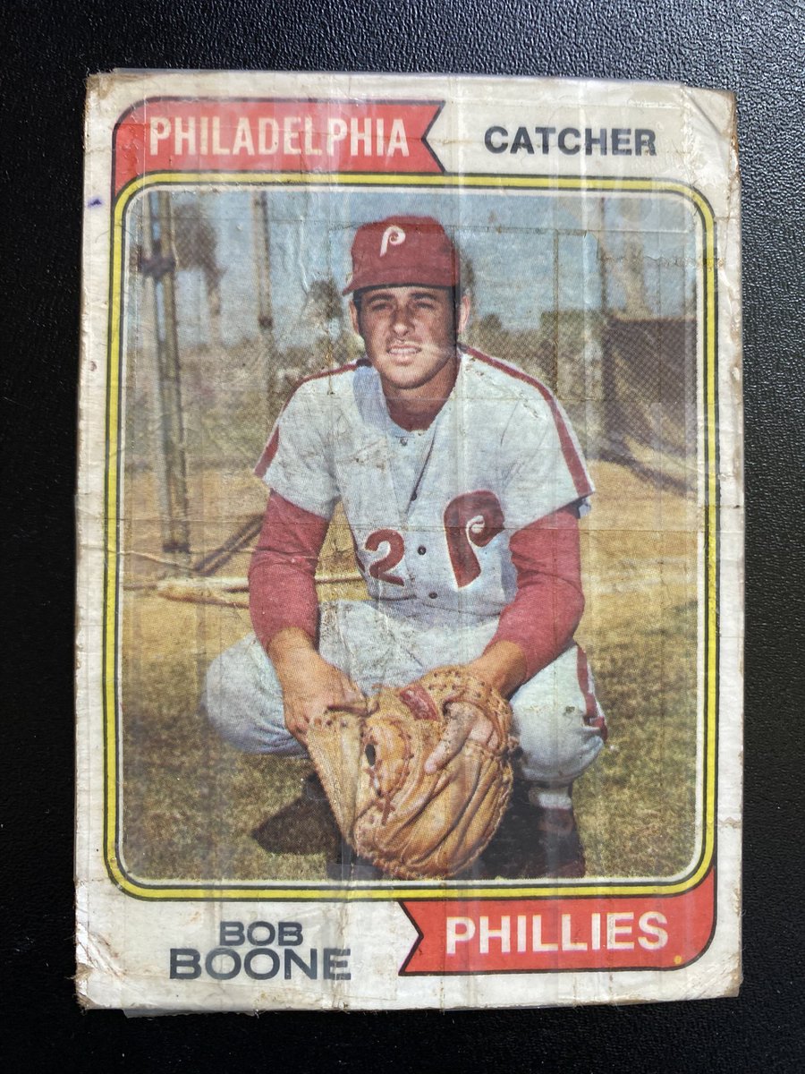 HawaiiCardLife's tweet image. Forget the bike spokes…our group of card collectors ruined our cards by playing knock down &amp;amp; these were the taped up slammers you used to go for the win! #straightflight #beatupcorners #hoursoffun anyone else play knockdown? @RetroCardSnaps @JunkWaxHeroes @CardPurchaser