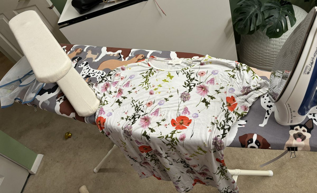 kittytreats's tweet image. #sewingtips It’s okay to cut off your tags.  Also okay to iron knits if you use a cloth as a barrier.  There is a special sleeve board to help not stretch out your tops