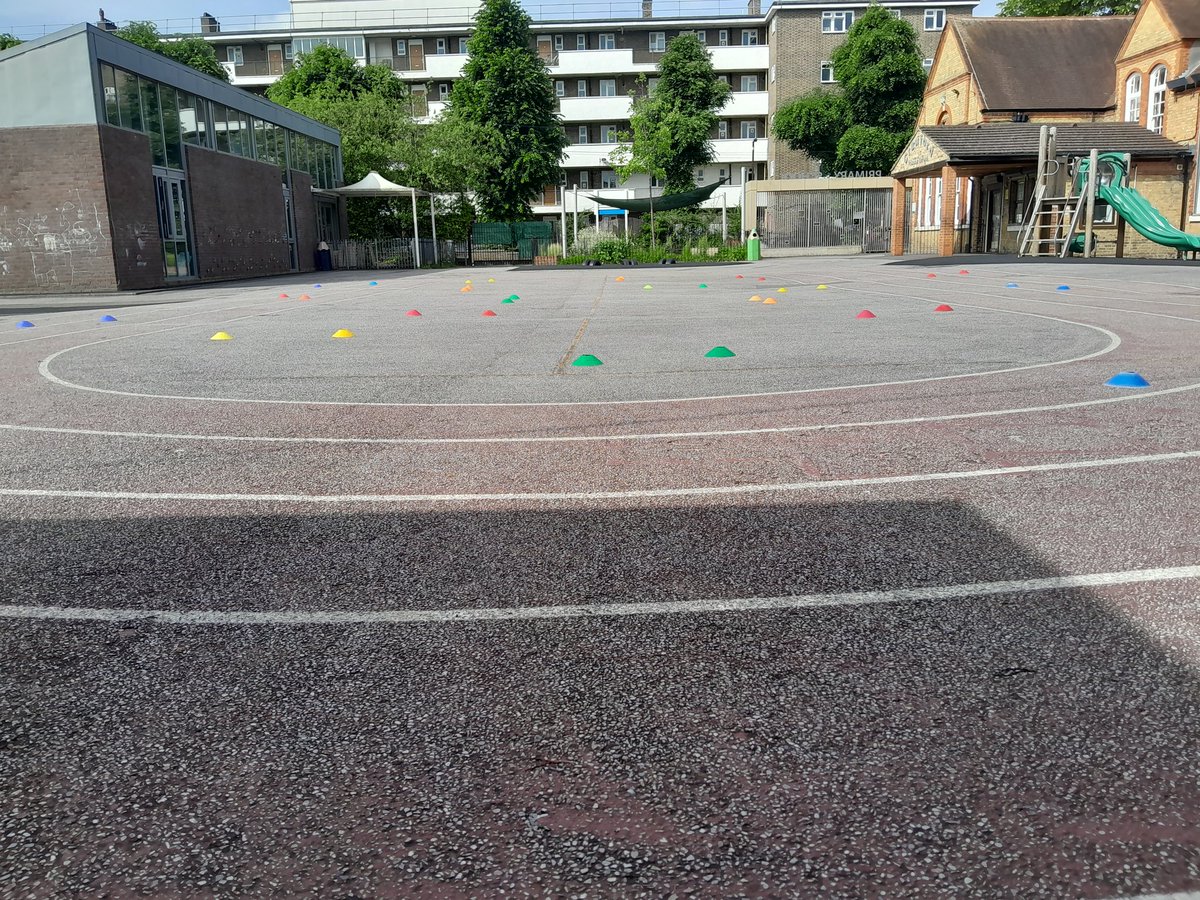 mmluke_'s tweet photo. Really enjoyed coaching last week.

After taking @AspireSportsUK's behaviour management course with @Greg_Dryer, I was inspired to focus on the positives within lessons and consider how my behaviour impacts the children and their confidence.

Looking forward to next week ahead 🙌 https://t.co/uHBdmIg8cv