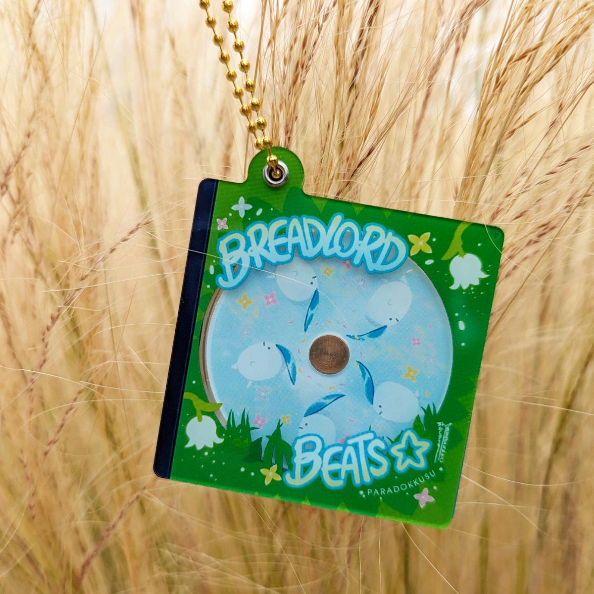 ElsParadokkusu's tweet photo. New Breadlord merch!

✨CD Breadlord Beats - CD keychain case with 2 CDs
🪻Breadlord Hydrangea - short lanyard

first being sold at Anime Expo! https://t.co/0FK2InuZWu