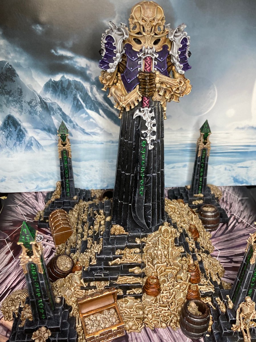 PeterpaintsWHU's tweet photo. Finally got the Bone Tithe Nexus ready to support my Ossiarch Bonereapers army !#warhammer #warhammercommunity #paintingwarhammer https://t.co/zfF0kL2UDe