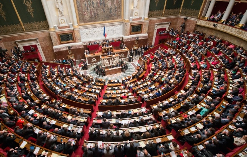 Oxitan30's tweet photo. 🔴MACRON DISSOUT L'ASSEMBLÉE NATIONALE !!!!!🔴
Il c'est pris une branlée ce soir.. il va s'en reprendre une dans un mois!!!

#bfm #cnews #vivementle9juin #ElectionsEuropéennes2024 #Assembléenationale https://t.co/xRtMtEruFY